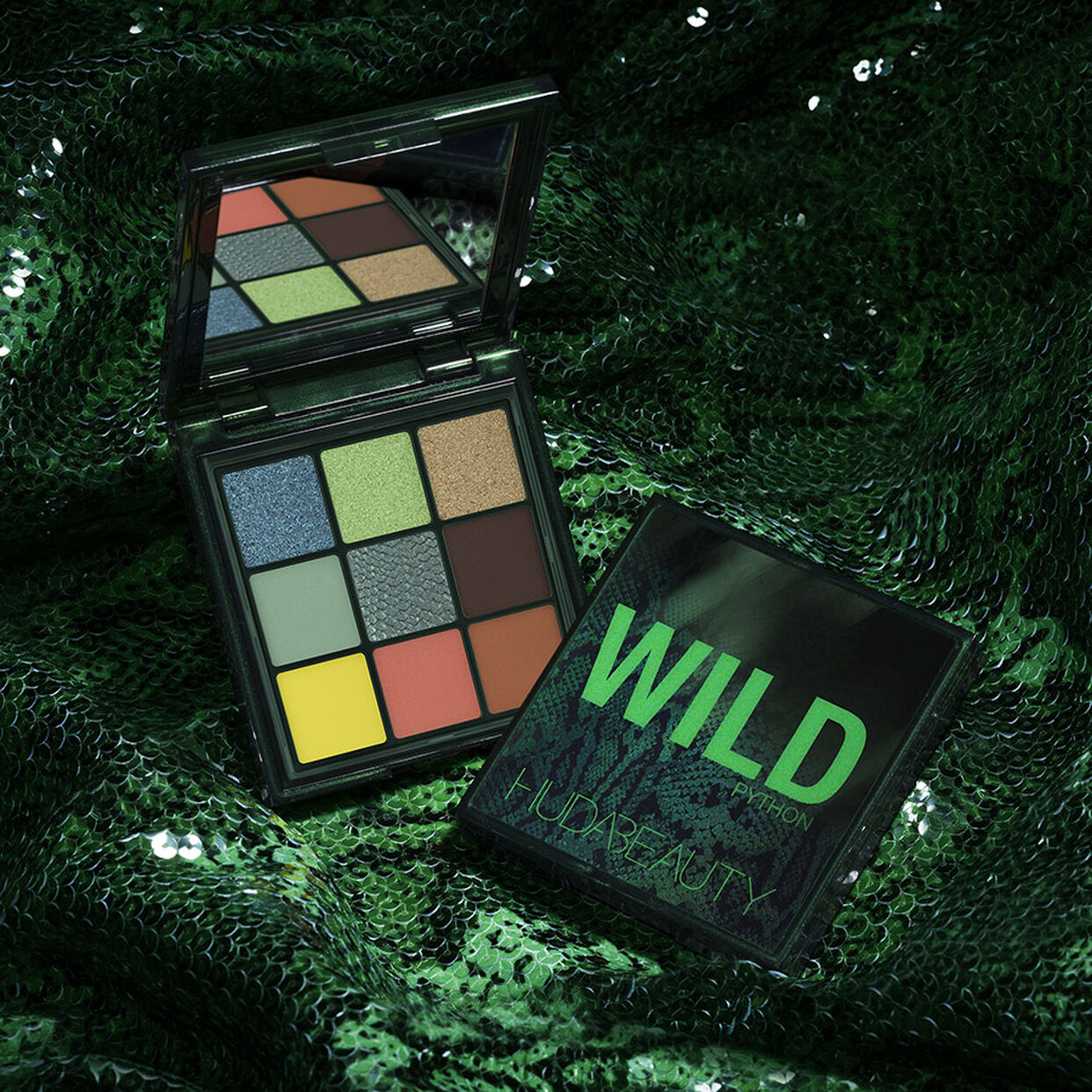 HUDA BEAUTY Wild Obsessions Eyeshadow Palette
Wild python